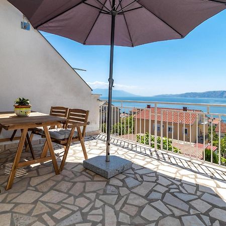Lovely Apartment In Novi Vinodolski With Wifi Экстерьер фото