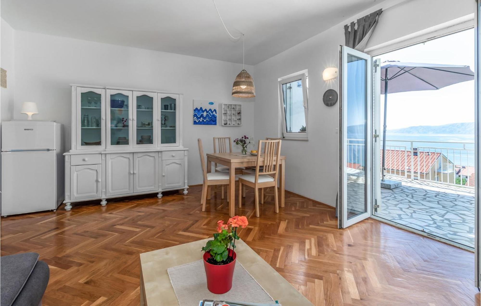 Lovely Apartment In Novi Vinodolski With Wifi Экстерьер фото