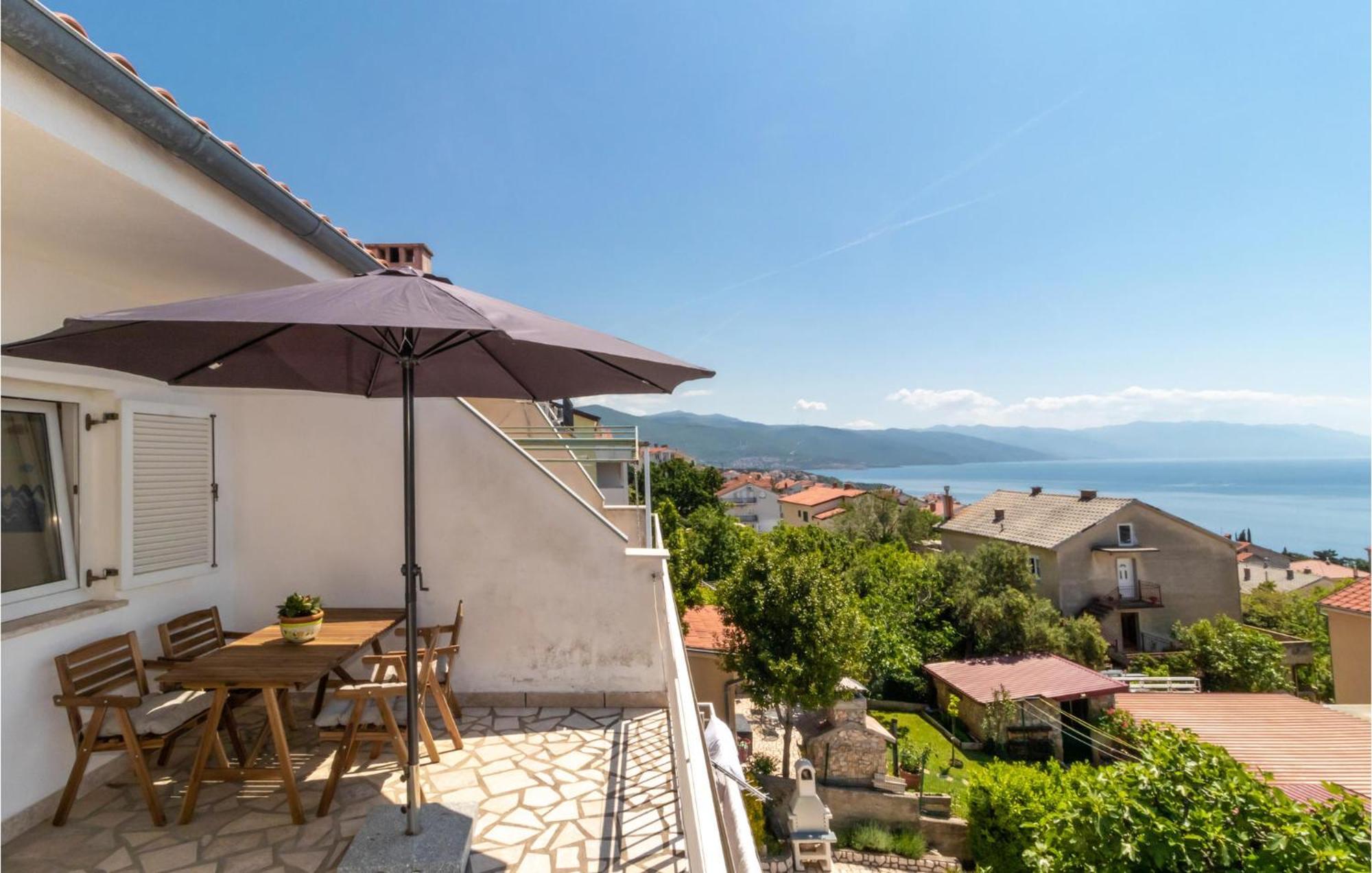 Lovely Apartment In Novi Vinodolski With Wifi Экстерьер фото