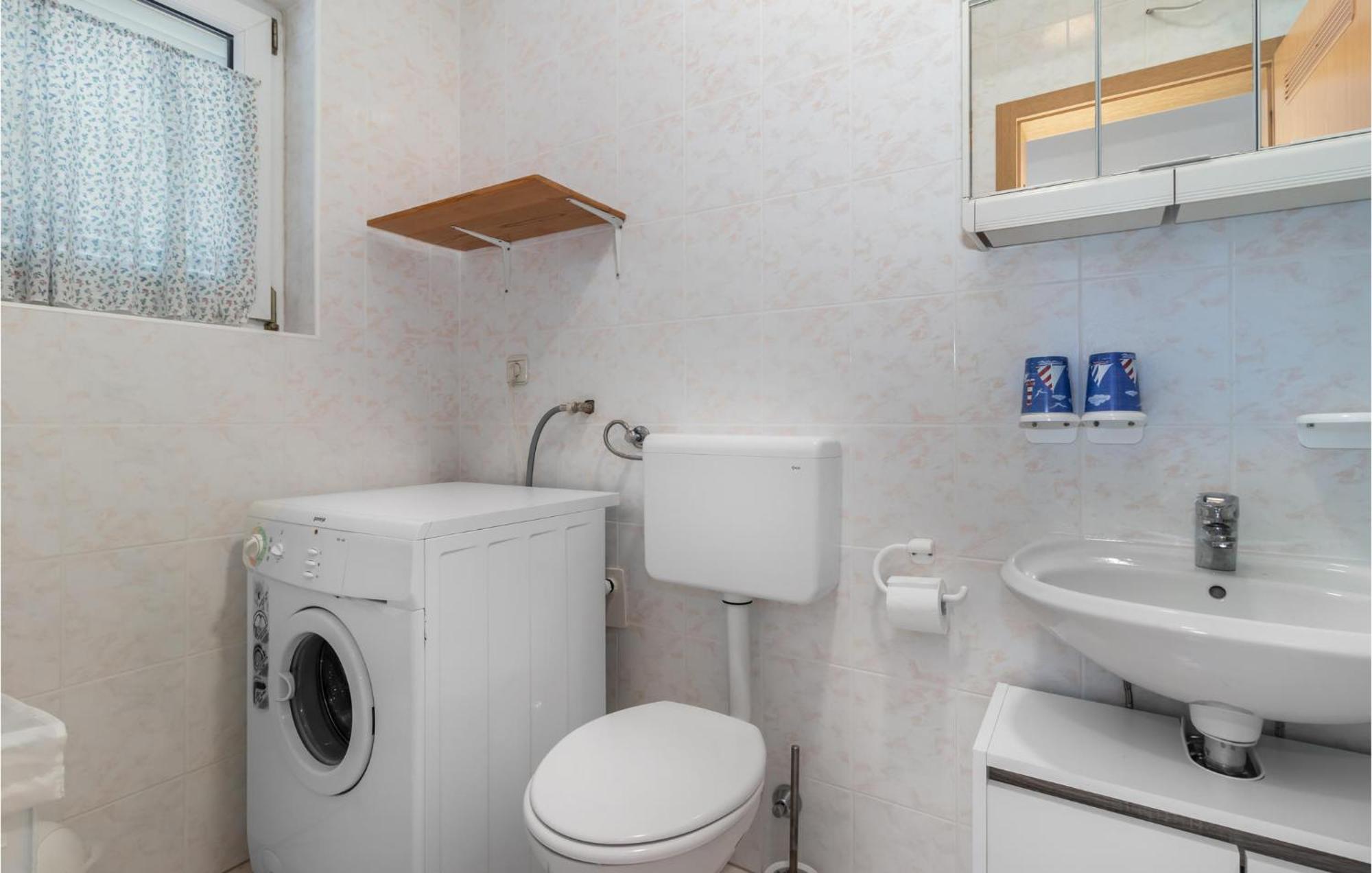 Lovely Apartment In Novi Vinodolski With Wifi Экстерьер фото